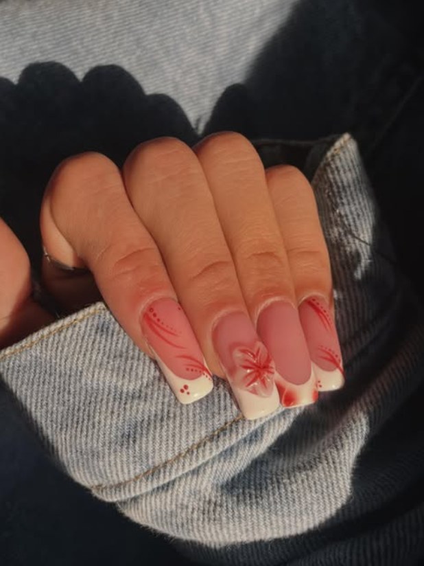 French coral con flor pintada a mano
